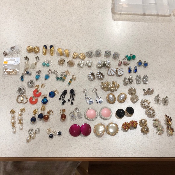 Vintage Jewelry - Lot of Vintage and Older Clip on Earrings
